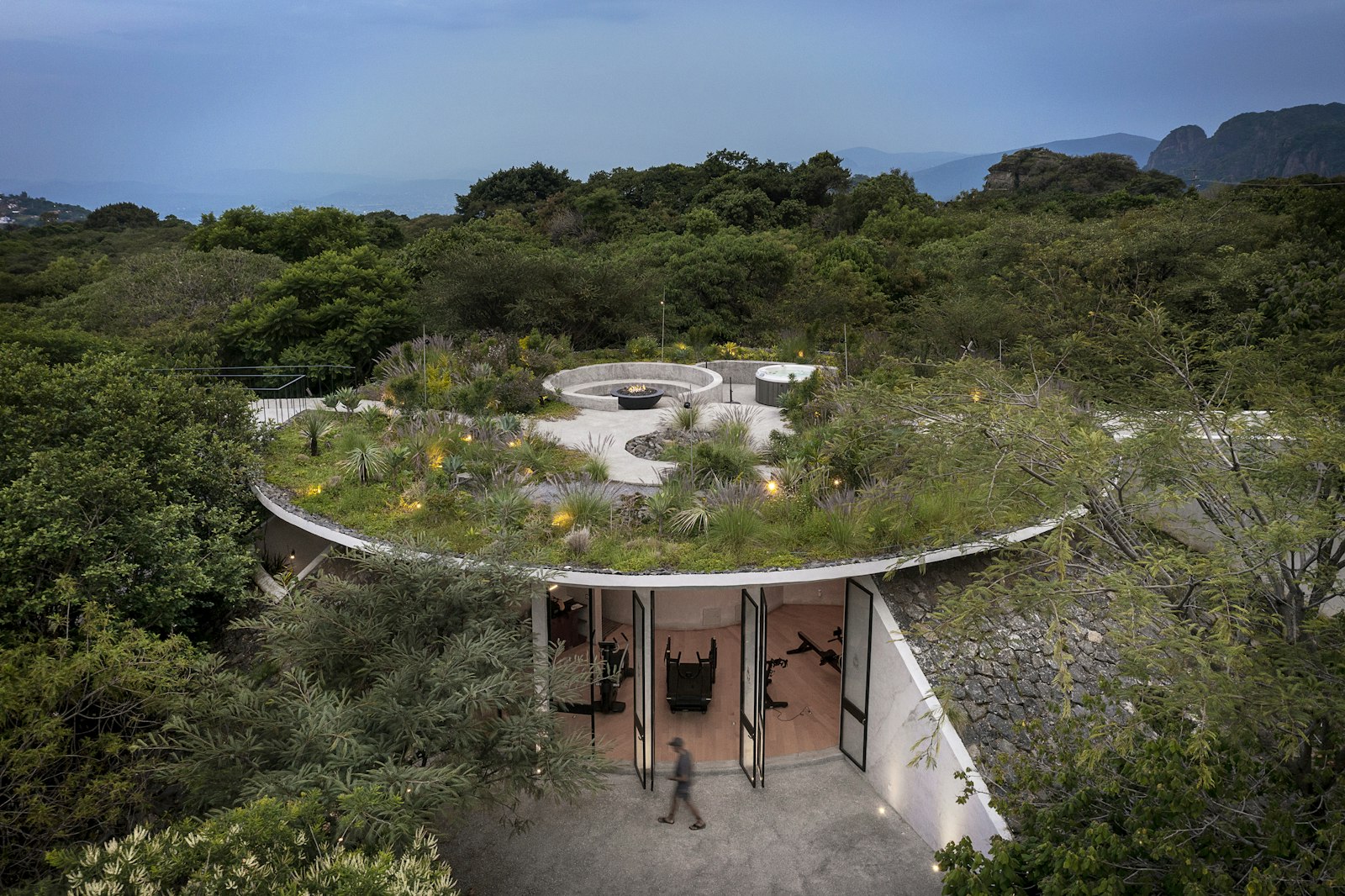 The House of Green − Natural Homes and Biophilic Architecture